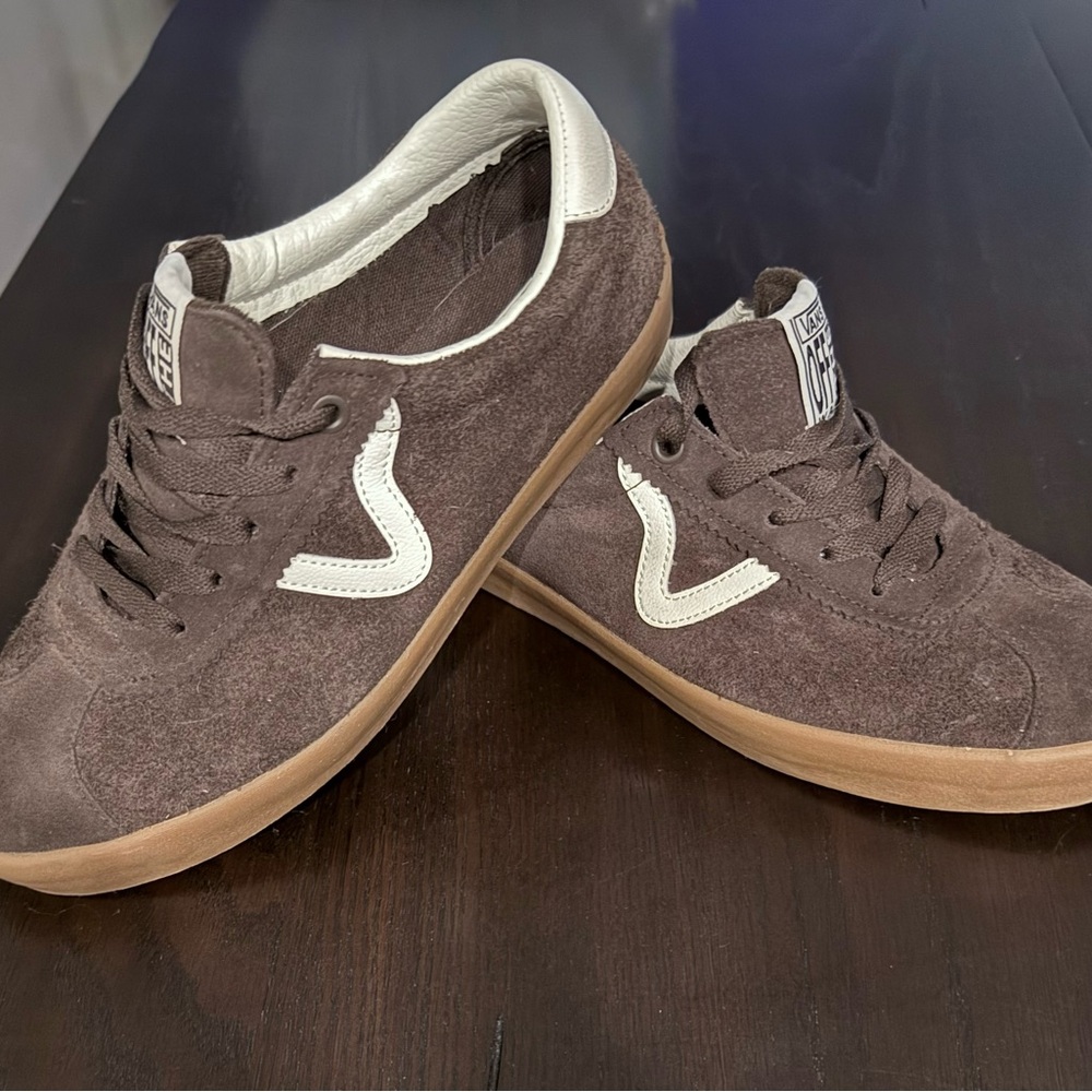 Like New Vans Sport Low - Men’s 8.5/ Wmns 10 - Brown Suede